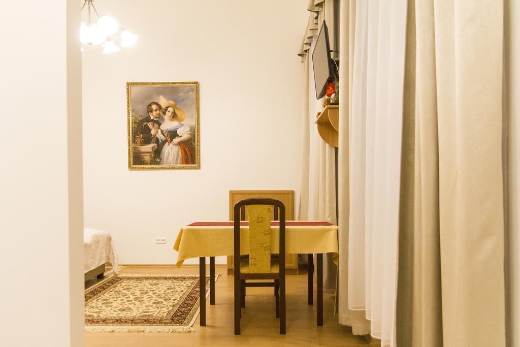 Authentic Klauzal Apartament *